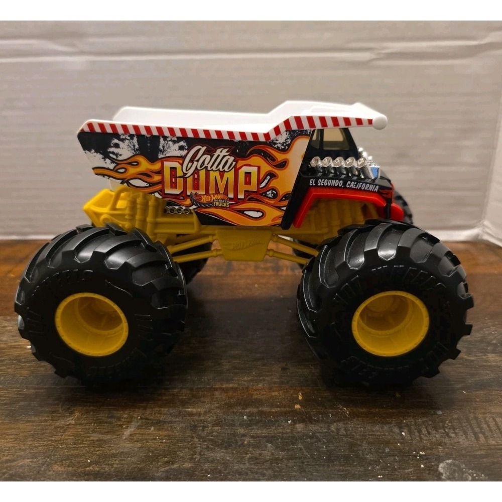 Hot Wheels Monster Trucks Gotta Dump 1:24 Scale Diecast Yellow Chassis Flames